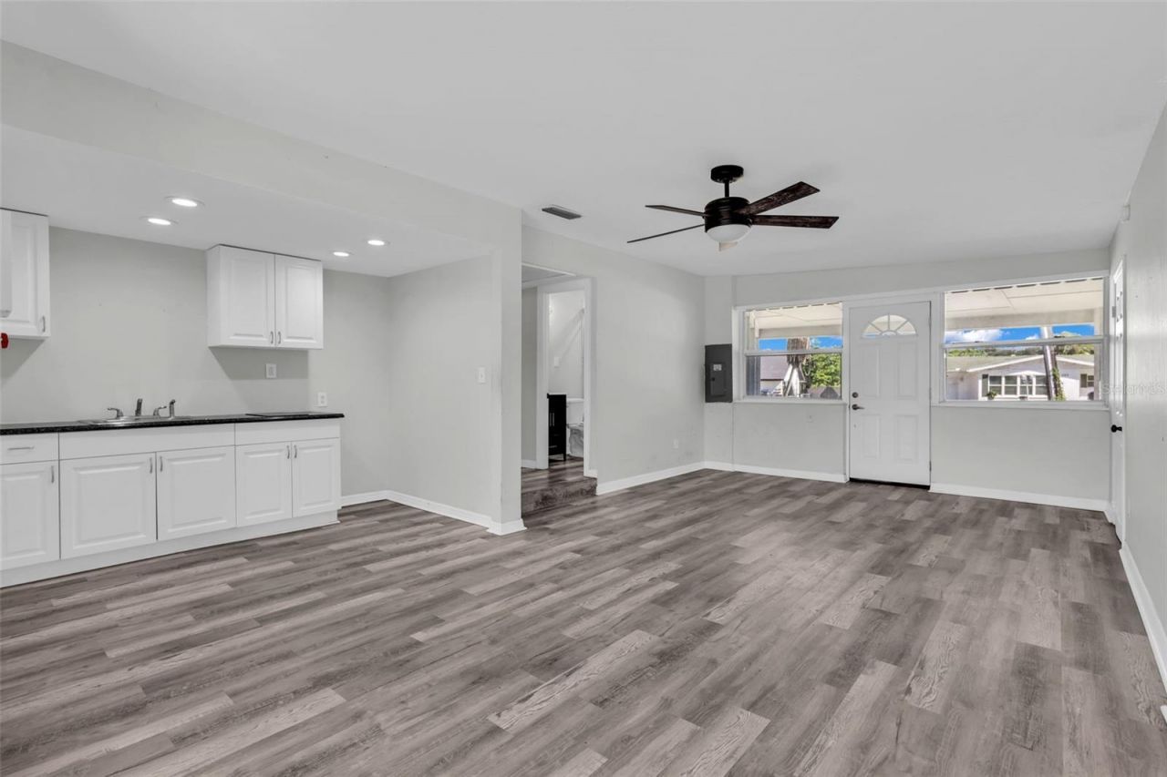 246 Magellan Drive, Sarasota, FL 34243 Photo