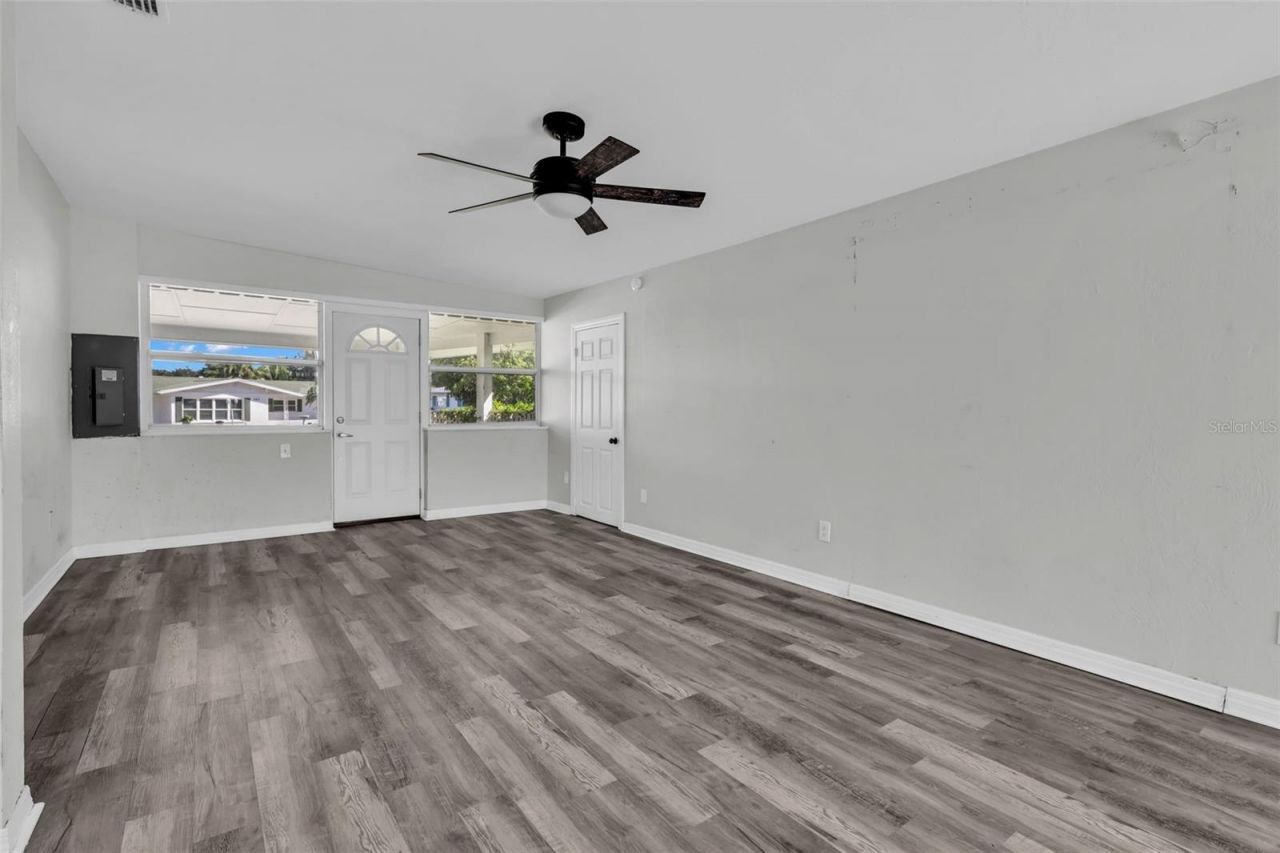 246 Magellan Drive, Sarasota, FL 34243 Photo