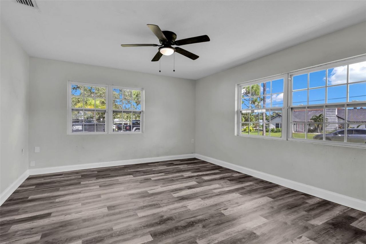 246 Magellan Drive, Sarasota, FL 34243 Photo