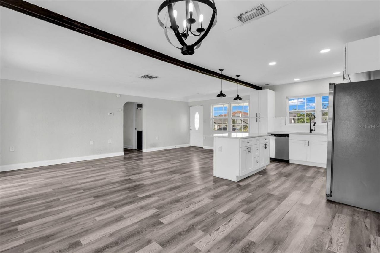 246 Magellan Drive, Sarasota, FL 34243 Photo