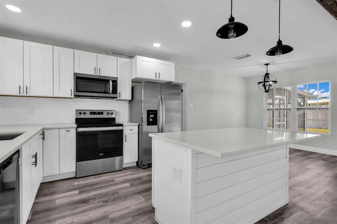 246 Magellan Drive, Sarasota, FL 34243 Photo