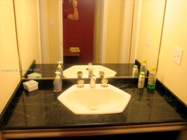 100 Lincoln Rd , Unit 427, Miami Beach, FL 33139 Photo