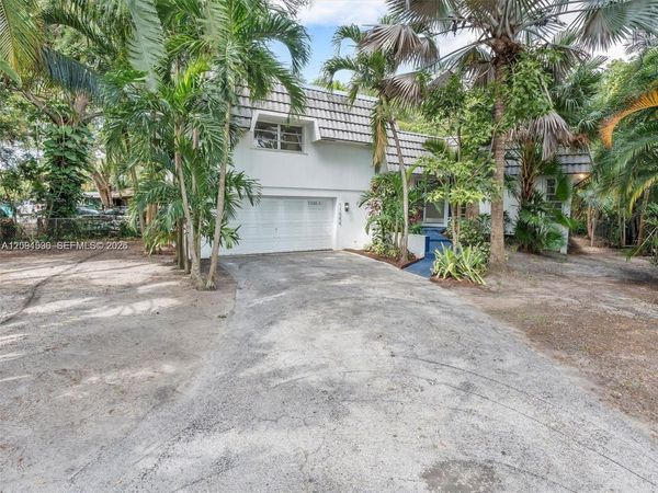 11000 NE 9th Ave, Biscayne Park, FL 33161