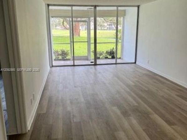 9441 Live Oak Pl, Unit 104, Davie, FL 33324