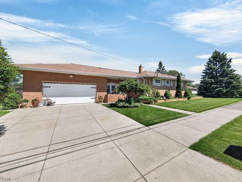 3150 Jeanne Drive, Parma, OH 44134 Photo 2