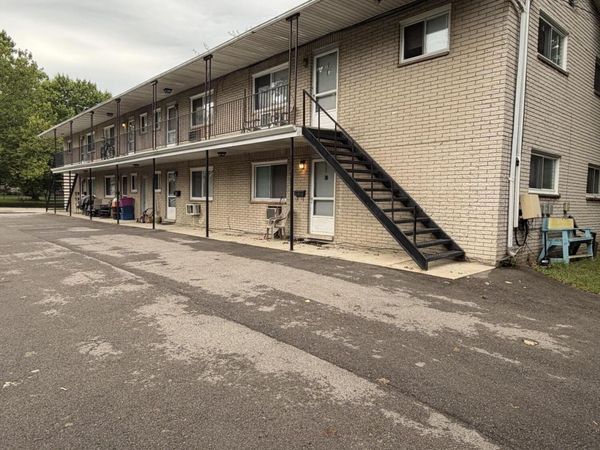 75 S Liberty Street, Belleville, MI 48111