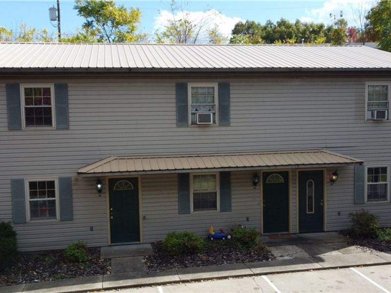 8 Sunrise Drive, Cambridge, OH 43725 Photo 1