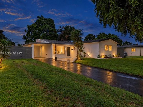6551 Scott St, Hollywood, FL 33024
