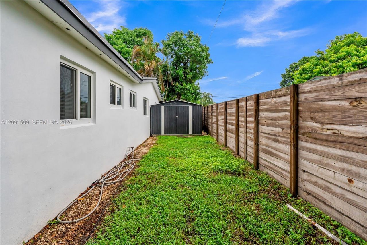 6551 Scott St, Hollywood, FL 33024 Photo