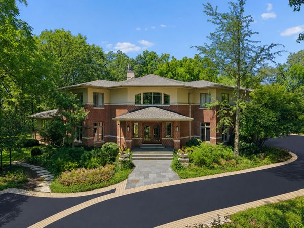 200 Glenwood Road , Lake Forest, IL 60045