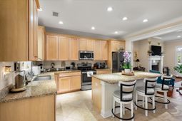 1198 Hitchfield Lane photo 4