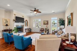 1198 Hitchfield Lane photo 4