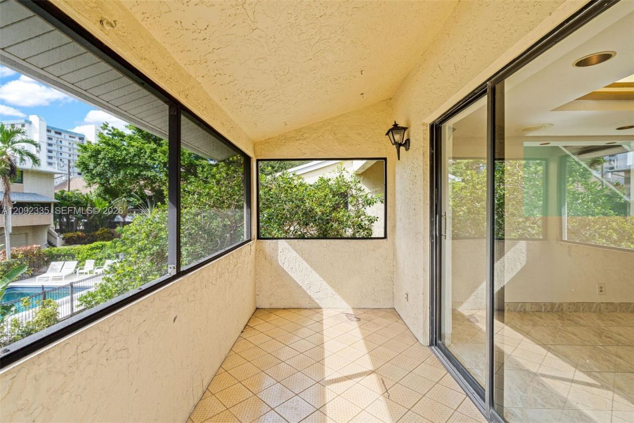 3225 NE 13th St , Unit 201, Pompano Beach, FL 33062 Photo