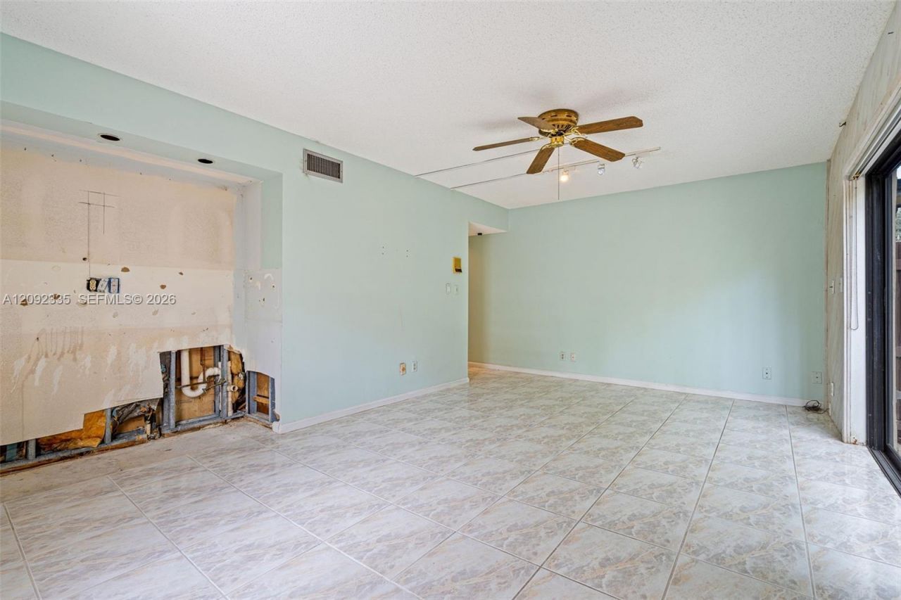 3225 NE 13th St , Unit 201, Pompano Beach, FL 33062 Photo