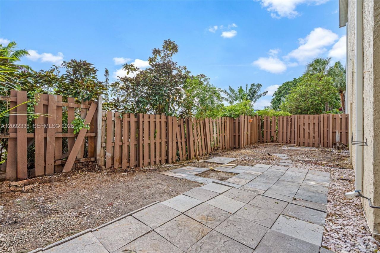 3225 NE 13th St , Unit 201, Pompano Beach, FL 33062 Photo
