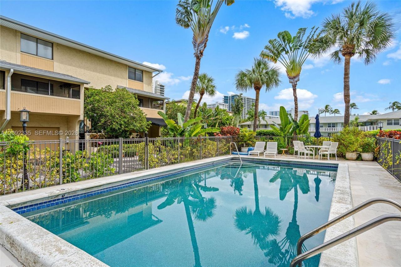 3225 NE 13th St , Unit 201, Pompano Beach, FL 33062 Photo