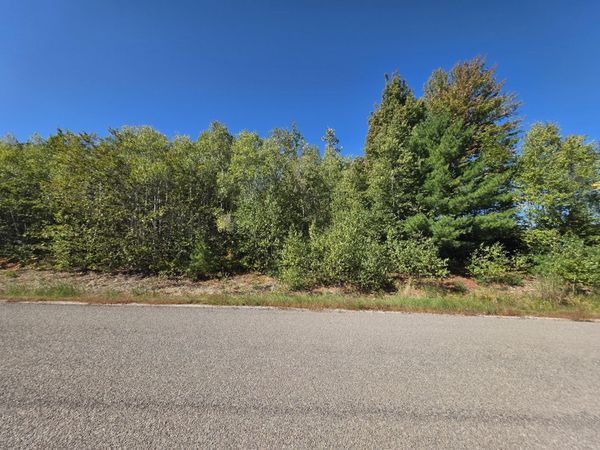 301 Tamarack Trail , Bangor, ME 04401