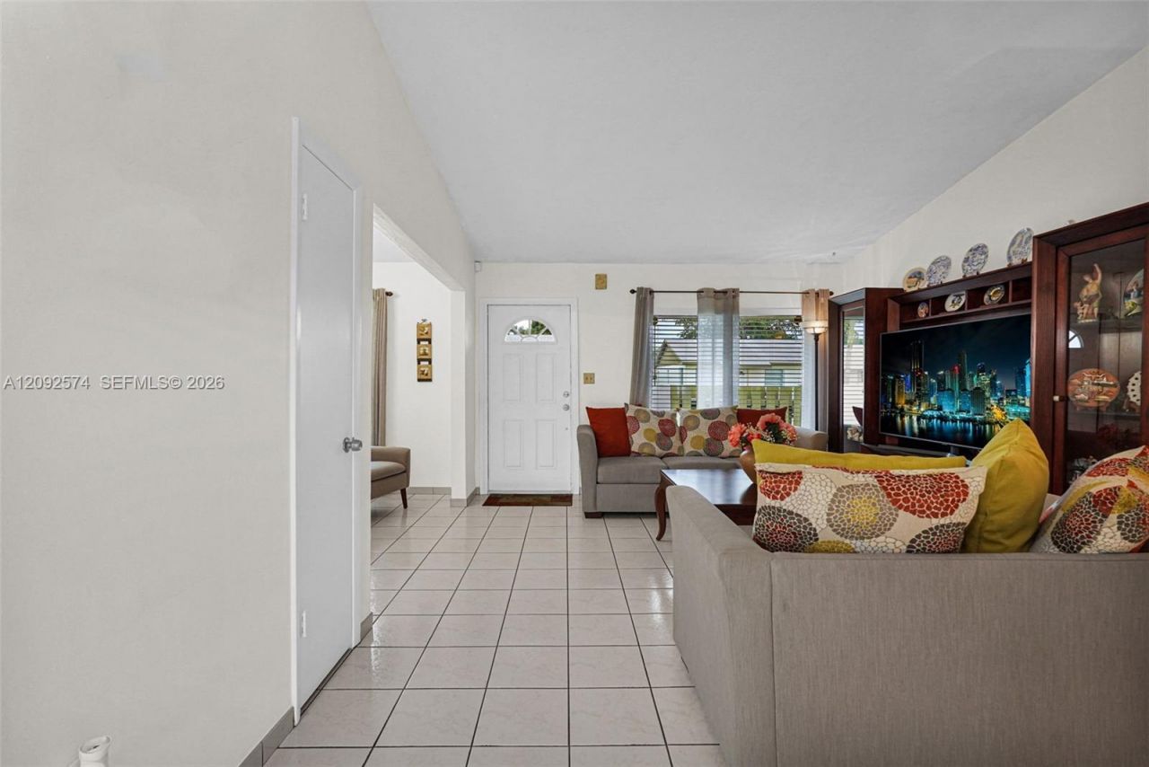 12334 SW 114th Ter, Miami, FL 33186 Photo