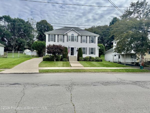 618 Hill Street , Mayfield, PA 18433