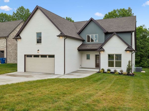 353 Young Lane, Pleasant View, TN 37146