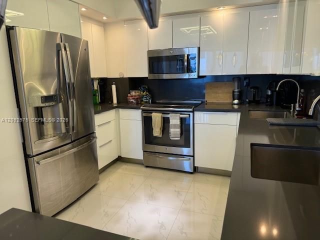 5401 Collins Ave, Unit 628, Miami Beach, FL 33140 Photo