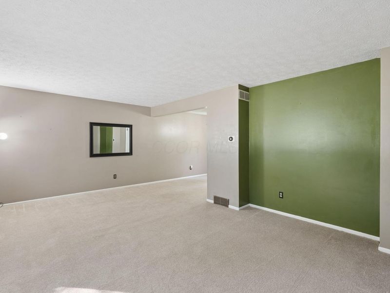 242 Devon Road, Delaware, OH 43015 Photo 7
