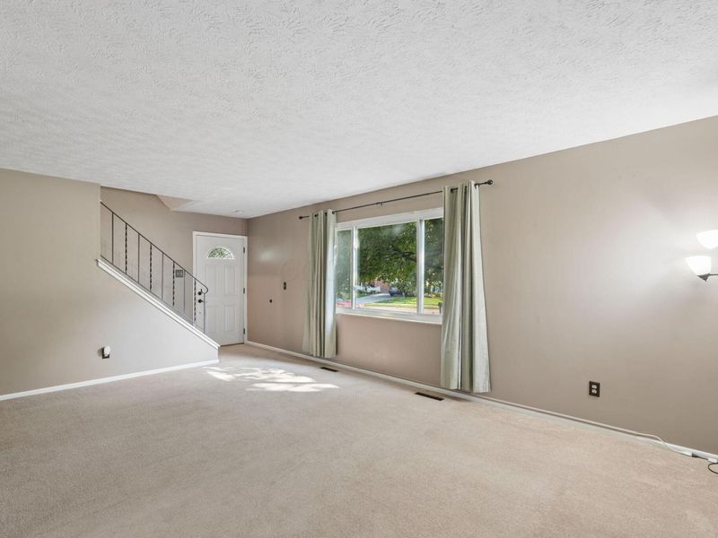 242 Devon Road, Delaware, OH 43015 Photo 8