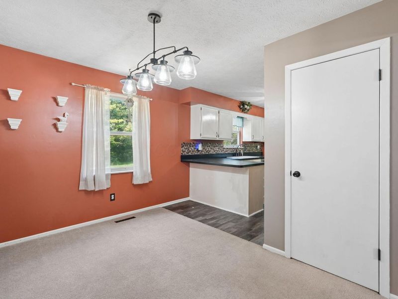242 Devon Road, Delaware, OH 43015 Photo 9