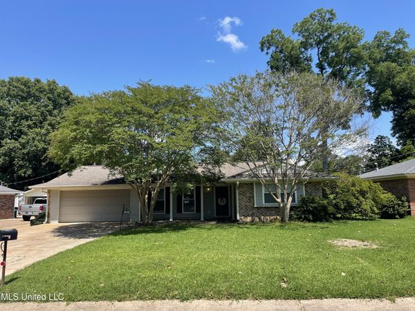 403 Lindberg Avenue, Natchez, MS 39120