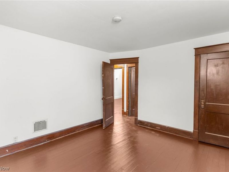 56 Spring Street, Struthers, OH 44471 Photo 12