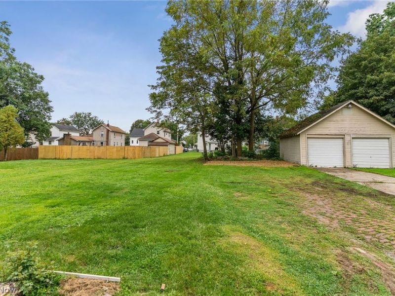 56 Spring Street, Struthers, OH 44471 Photo 18