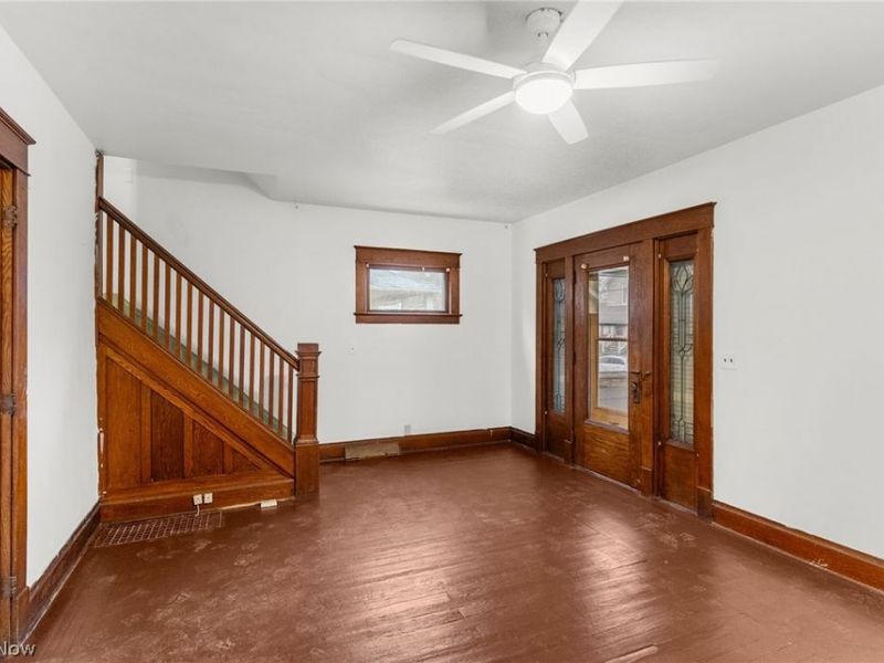 56 Spring Street, Struthers, OH 44471 Photo 4