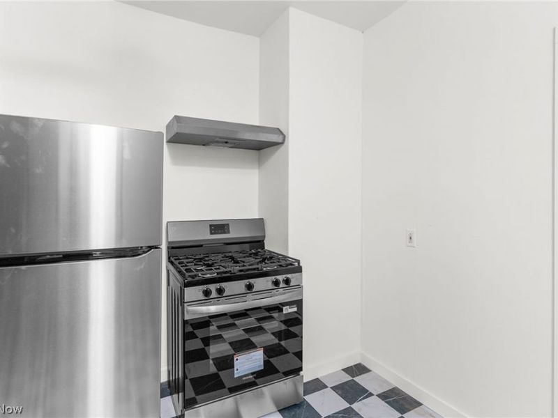 56 Spring Street, Struthers, OH 44471 Photo 7