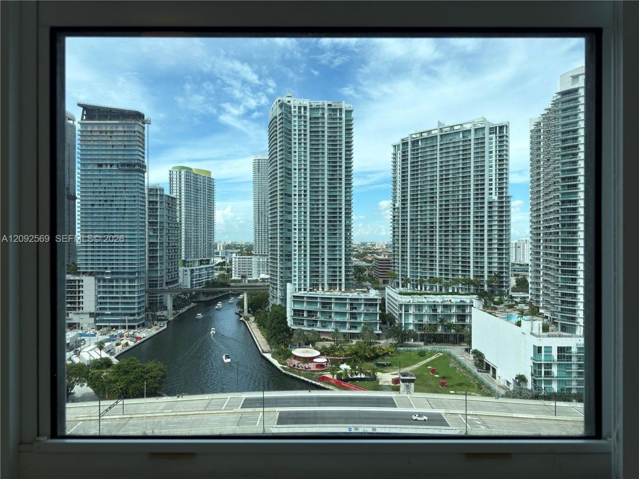 31 SE 5th St, Unit 2307, Miami, FL 33131 Photo