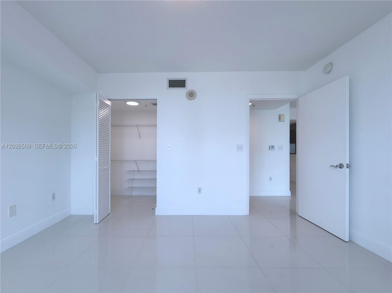 31 SE 5th St, Unit 2307, Miami, FL 33131 Photo