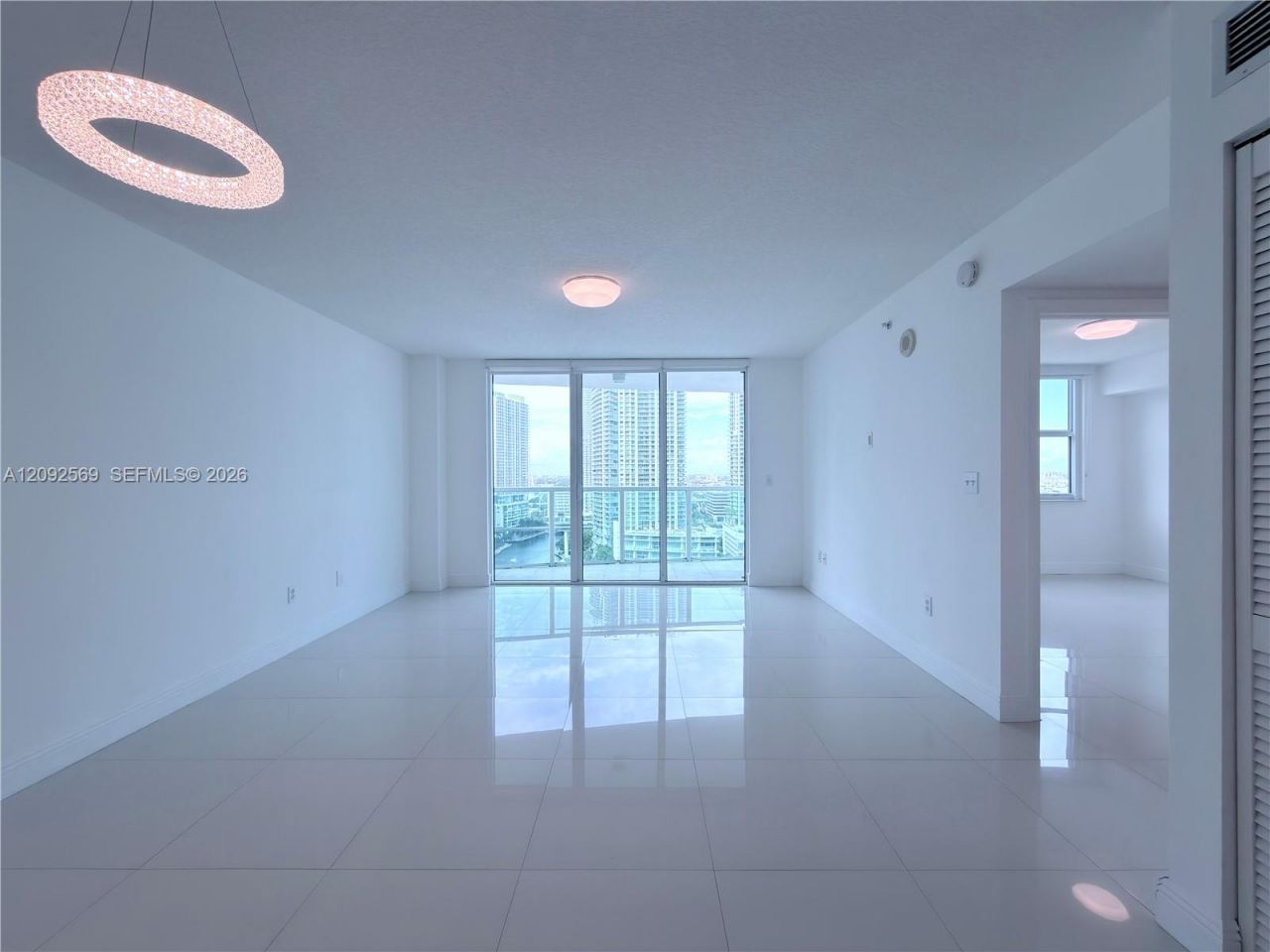 31 SE 5th St, Unit 2307, Miami, FL 33131 Photo
