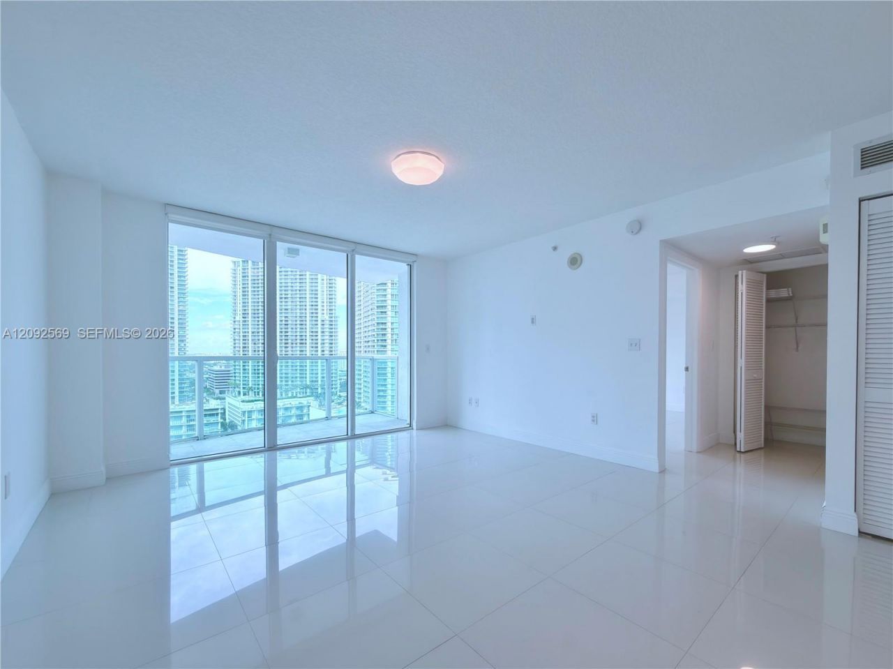 31 SE 5th St, Unit 2307, Miami, FL 33131 Photo