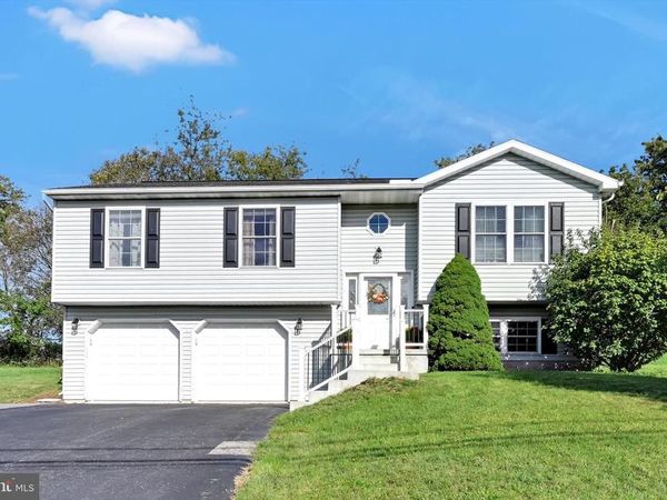 1718 RUNNING DEER DRIVE, AUBURN, PA 17922