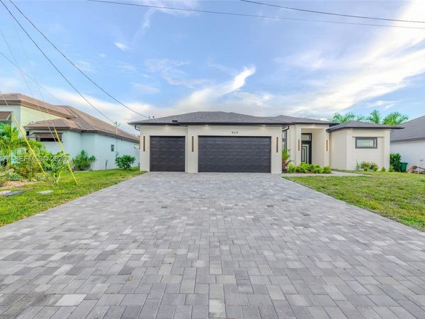 920 SE 5TH TERR , Cape Coral, FL 33990