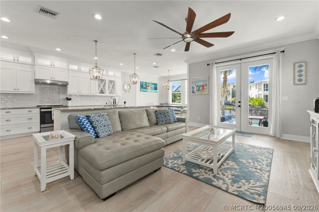 3999 SE Barcelona Street , Stuart, FL 34997 Photo
