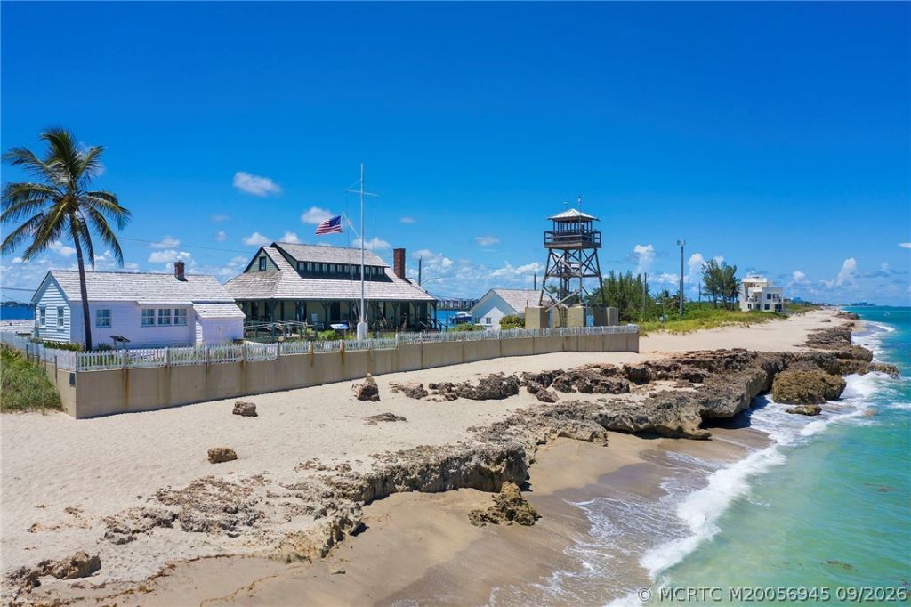 3999 SE Barcelona Street , Stuart, FL 34997 Photo