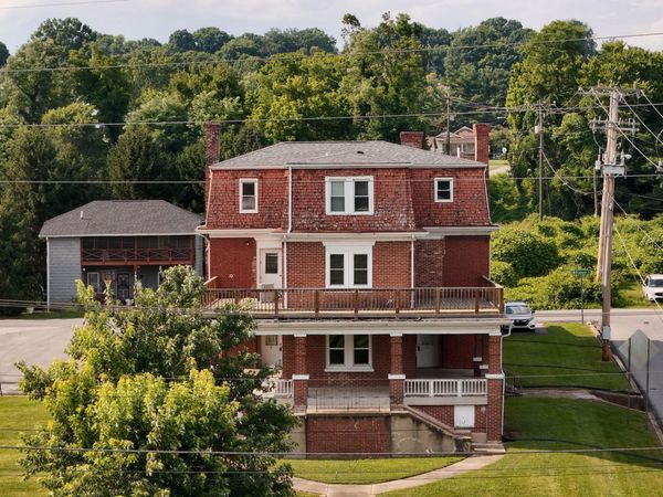 2000 Netherland Inn Road, Kingsport, TN 37660