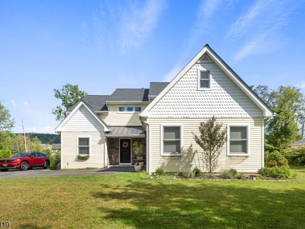 636 Willow Grove St, Hackettstown, NJ 07840