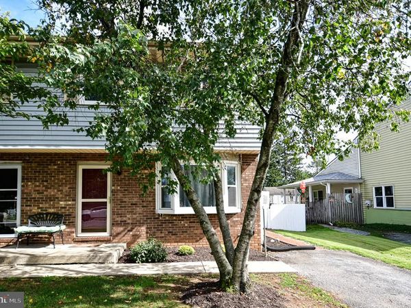 444 S PLUM STREET, MOUNT JOY, PA 17552