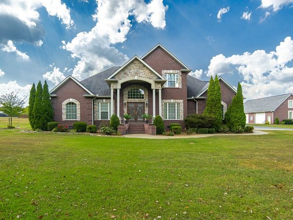 138 Longwood Dr , Shelbyville, TN 37160