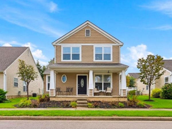 4699 Snowy Meadow Drive , Grove City, OH 43123
