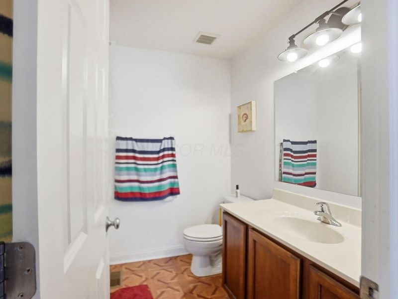 4699 Snowy Meadow Drive, Grove City, OH 43123 Photo 44