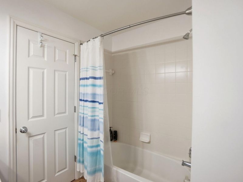 4699 Snowy Meadow Drive, Grove City, OH 43123 Photo 46