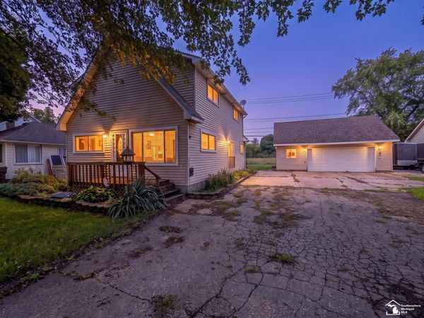 3223 Cloverdale Street, Monroe, MI 48162