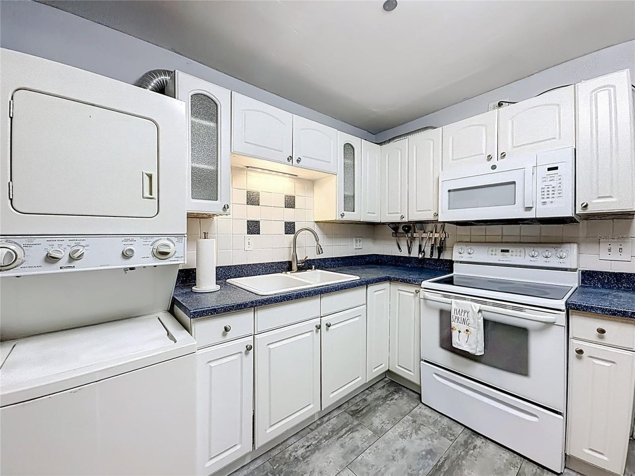5396 4th Street N, Unit 105, Saint Petersburg, FL 33703 Photo